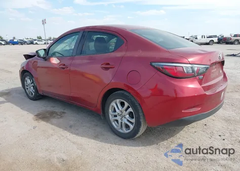 2017 Toyota Yaris Ia из США, поврежденный, VIN 3MYDLBYV5HY165467